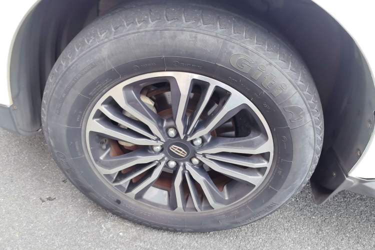 Used Geely Auto Vision X6 2016 1.3T CVT Luxury Model Exterior 2