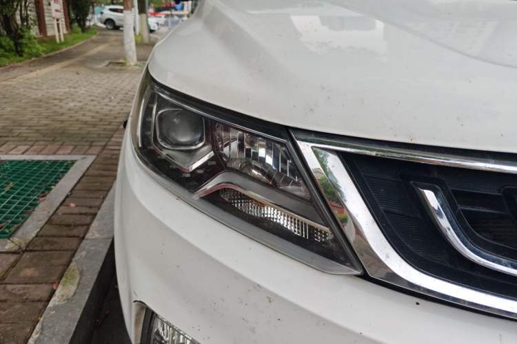 Used Geely Auto Vision X6 2016 1.3T CVT Luxury Model Exterior 3