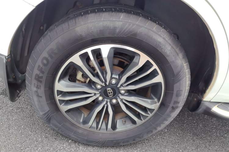 Used Geely Auto Vision X6 2016 1.3T CVT Luxury Model Exterior 3