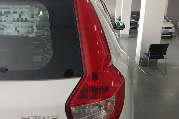Used Geely Auto Vision X6 2016 1.8L Manual Luxury Model Exterior 3