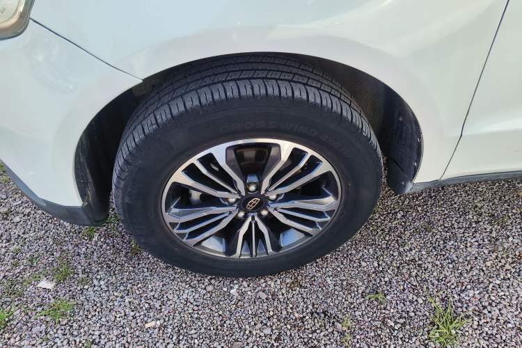 Used Geely Auto Vision X6 2016 1.3T CVT Luxury Model Exterior 4