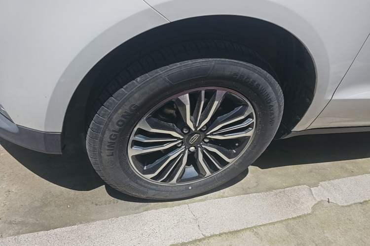 Used Geely Auto Vision X6 2016 1.3T CVT Luxury Model Exterior 4