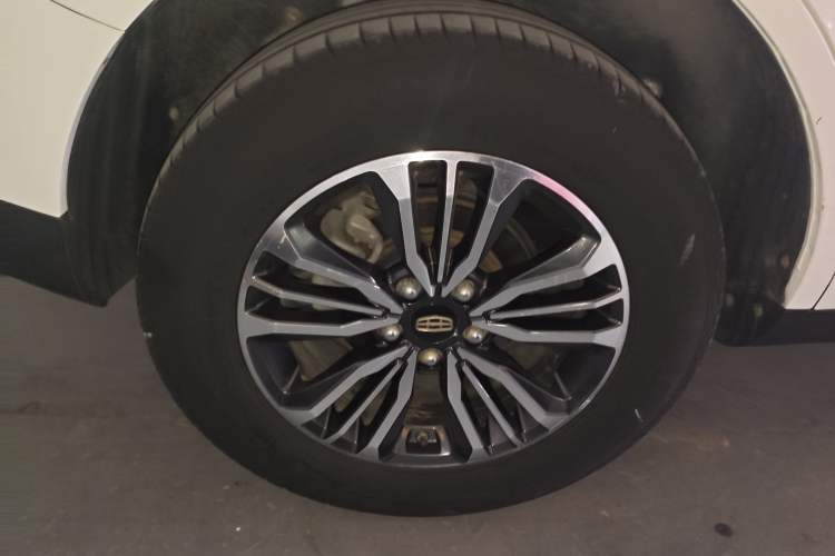 Used Geely Auto Vision X6 2016 1.3T CVT Flagship Model Exterior 5