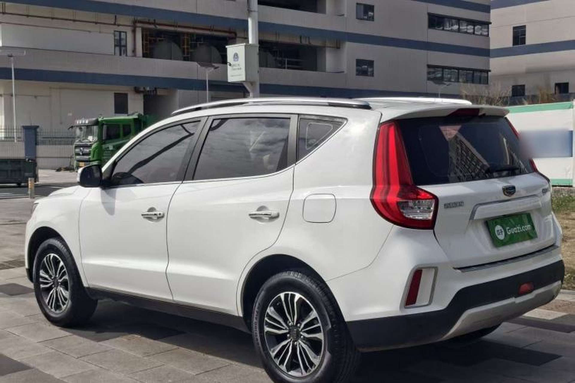 Used Geely Auto Vision X6 2016 1.8L Manual Luxury Model Exterior 9