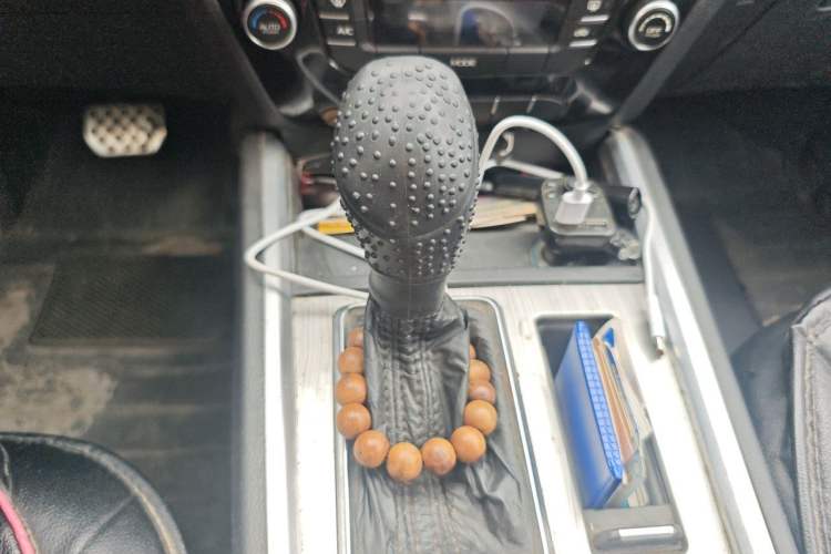 Used Geely Auto Vision X6 2016 1.3T CVT Luxury Model Gear Lever