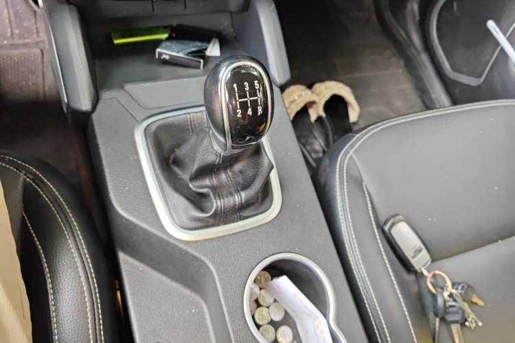Used Geely Auto Vision X6 2016 1.8L Manual Luxury Model Gear Lever