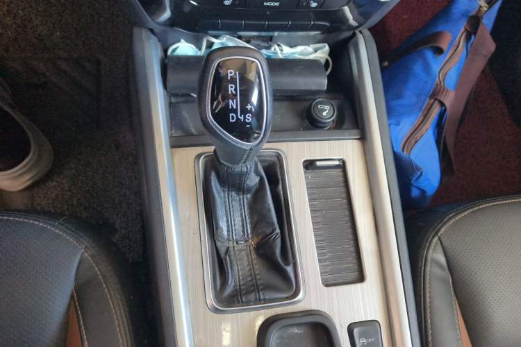 Used Geely Auto Vision X6 2016 1.3T CVT Flagship Model Gear Lever