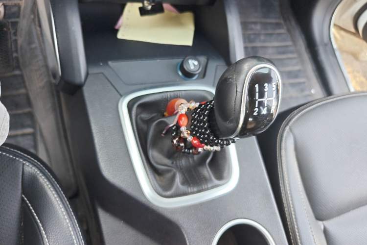 Used Geely Auto Vision X6 2016 1.8L Manual Luxury Model Gear Lever