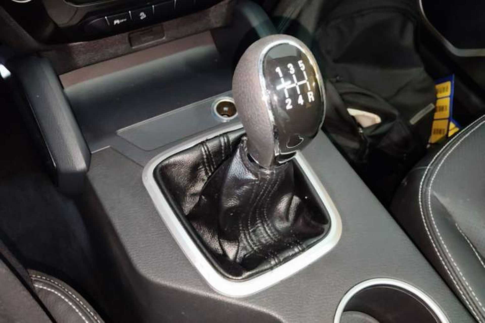 Used Geely Auto Vision X6 2016 1.8L Manual Luxury Model Gear Lever