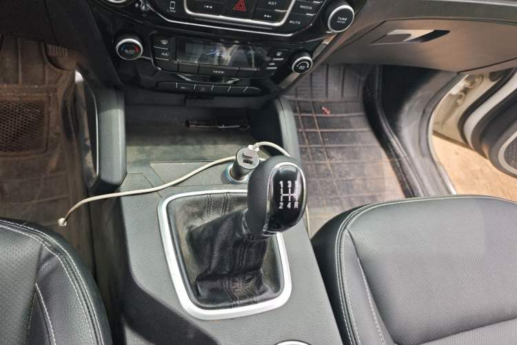 Used Geely Auto Vision X6 2016 1.8L Manual Luxury Model Gear Lever
