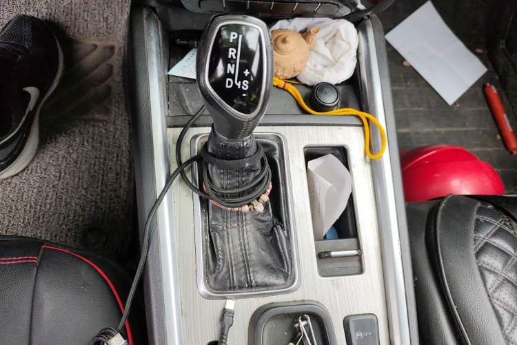 Used Geely Auto Vision X6 2016 1.3T CVT Luxury Model Gear Lever