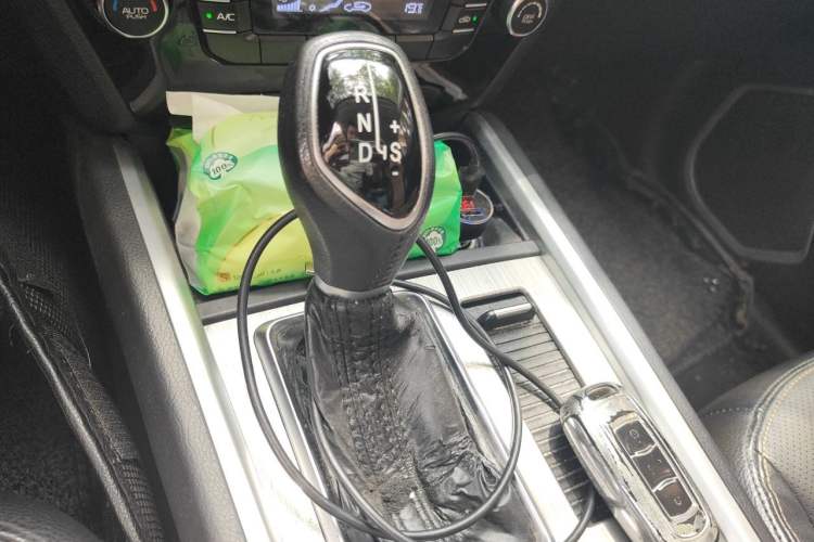 Used Geely Auto Vision X6 2016 1.3T CVT Luxury Model Gear Lever