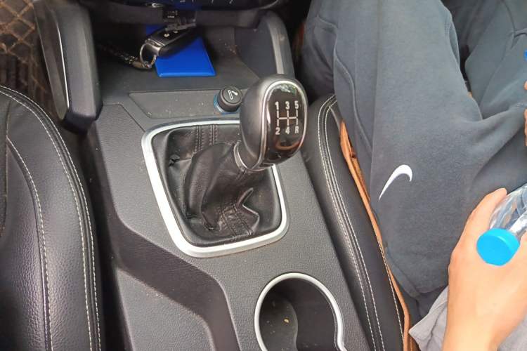 Used Geely Auto Vision X6 2016 1.8L Manual Luxury Model Gear Lever
