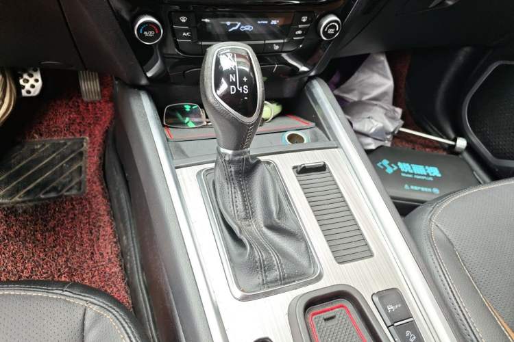 Used Geely Auto Vision X6 2016 1.3T CVT Flagship Model Gear Lever