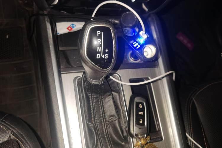 Used Geely Auto Vision X6 2016 1.3T CVT Flagship Model Gear Lever