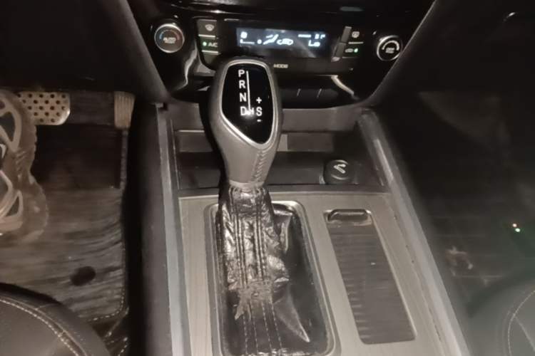 Used Geely Auto Vision X6 2016 1.3T CVT Luxury Model Gear Lever