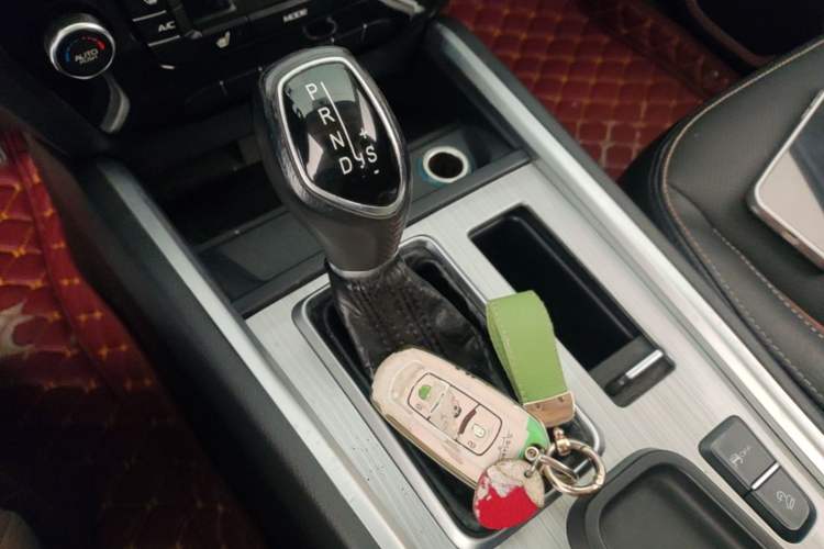 Used Geely Auto Vision X6 2016 1.3T CVT Flagship Model Gear Lever
