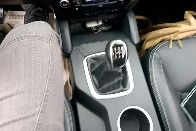 Used Geely Auto Vision X6 2016 1.8L Manual Luxury Model Gear Lever