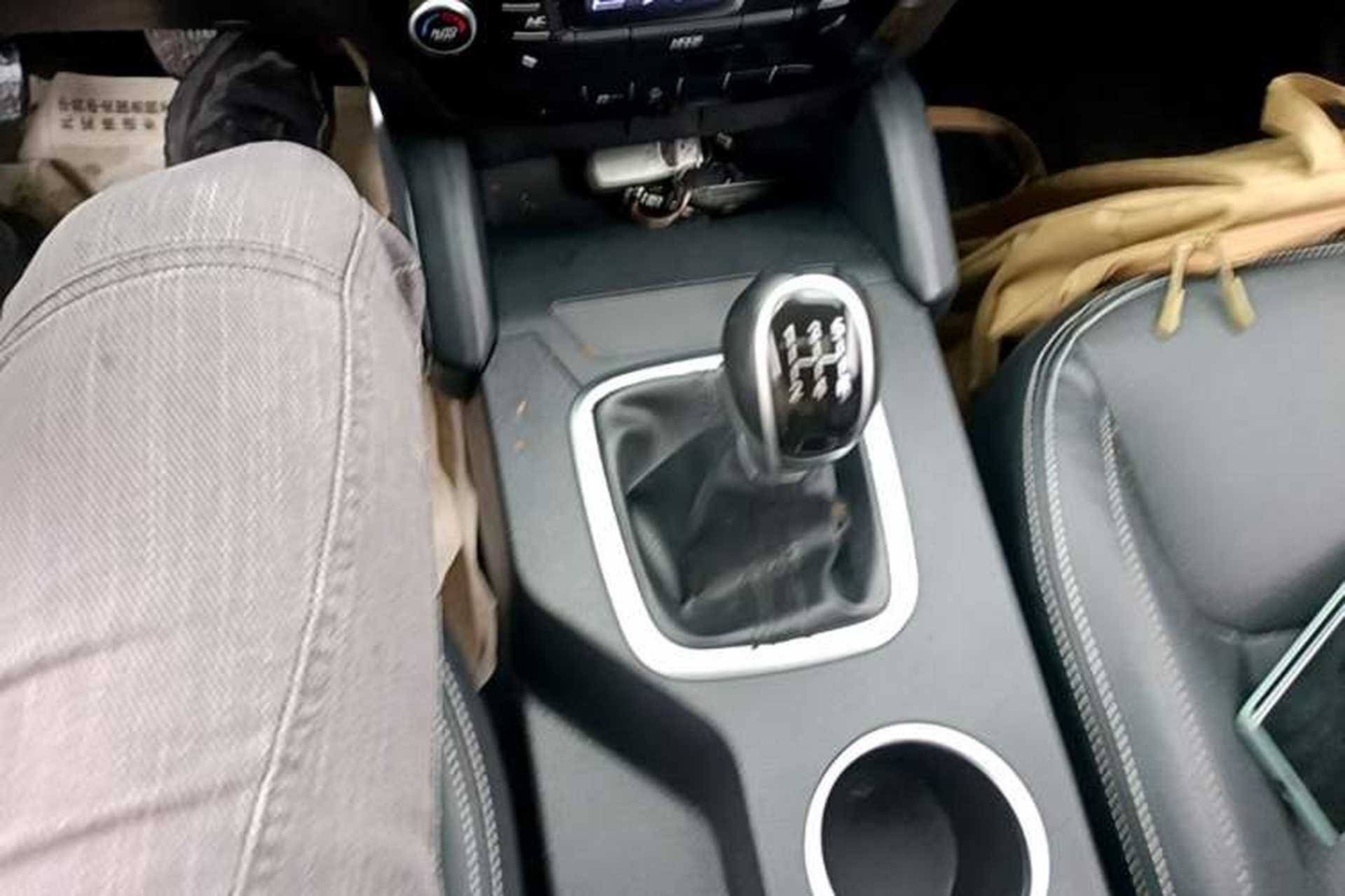 Used Geely Auto Vision X6 2016 1.8L Manual Luxury Model Gear Lever