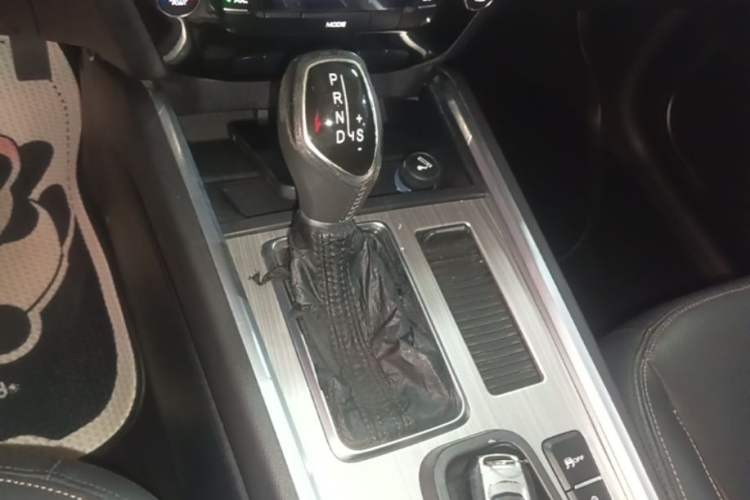Used Geely Auto Vision X6 2016 1.3T CVT Luxury Model Gear Lever
