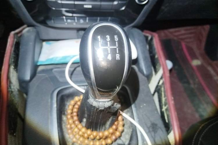 Used Geely Auto Vision X6 2016 1.8L Manual Luxury Model Gear Lever