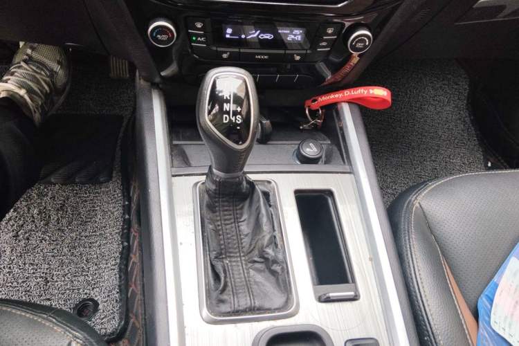Used Geely Auto Vision X6 2016 1.3T CVT Flagship Model Gear Lever