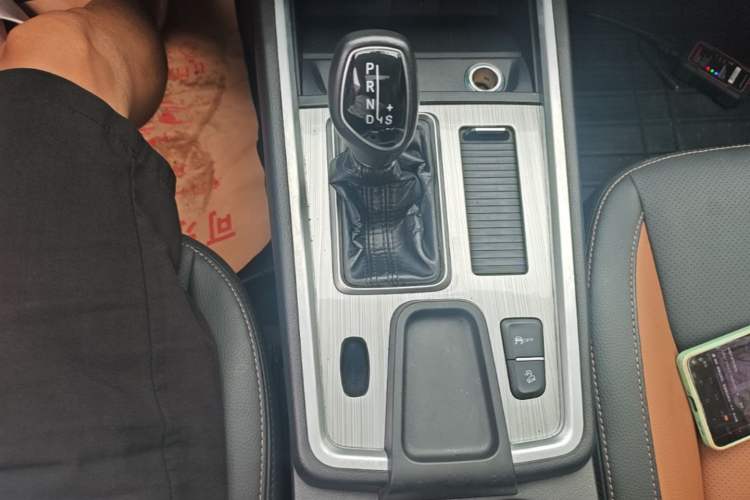 Used Geely Auto Vision X6 2016 1.3T CVT Flagship Model Gear Lever