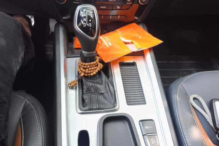 Used Geely Auto Vision X6 2016 1.3T CVT Flagship Model Gear Lever