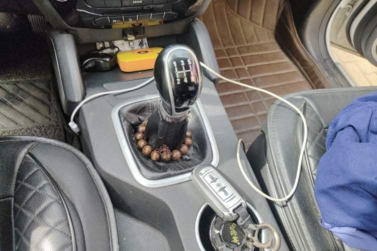 Used Geely Auto Vision X6 2016 1.8L Manual Luxury Model Gear Lever