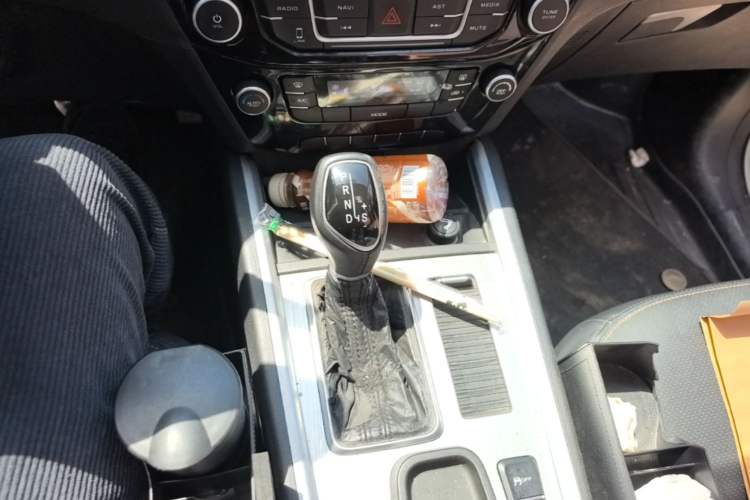 Used Geely Auto Vision X6 2016 1.3T CVT Luxury Model Gear Lever