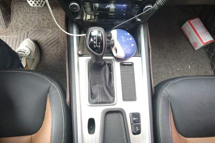 Used Geely Auto Vision X6 2016 1.3T CVT Flagship Model Gear Lever