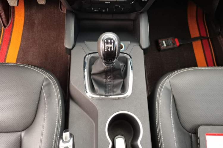 Used Geely Auto Vision X6 2016 1.8L Manual Luxury Model Gear Lever
