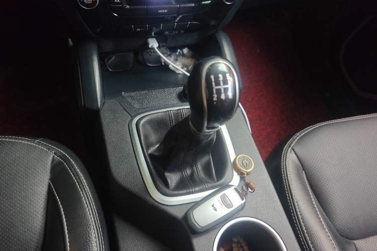 Used Geely Auto Vision X6 2016 1.8L Manual Luxury Model Gear Lever