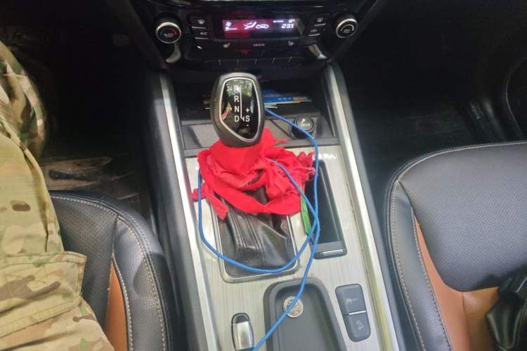 Used Geely Auto Vision X6 2016 1.3T CVT Flagship Model Gear Lever