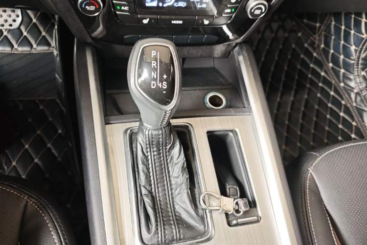 Used Geely Auto Vision X6 2016 1.3T CVT Flagship Model Gear Lever