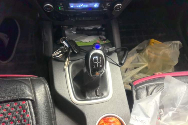 Used Geely Auto Vision X6 2016 1.8L Manual Luxury Model Gear Lever