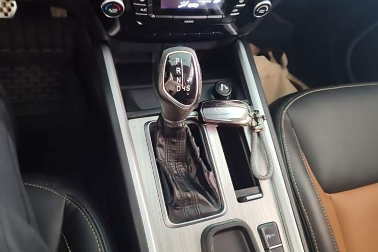 Used Geely Auto Vision X6 2016 1.3T CVT Luxury Model Gear Lever