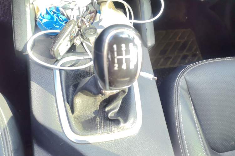 Used Geely Auto Vision X6 2016 1.8L Manual Luxury Model Gear Lever