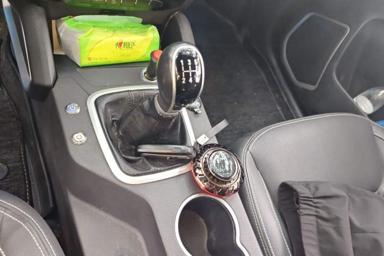 Used Geely Auto Vision X6 2016 1.8L Manual Luxury Model Gear Lever