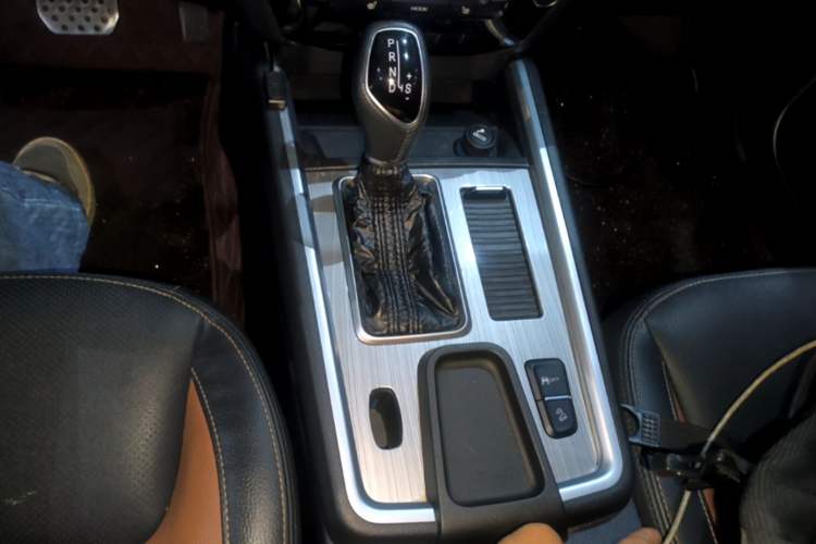 Used Geely Auto Vision X6 2016 1.3T CVT Flagship Model Gear Lever