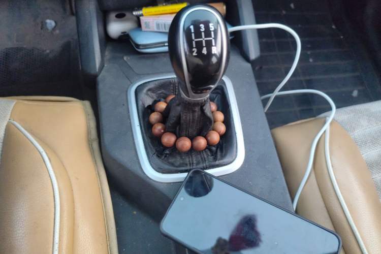 Used Geely Auto Vision X6 2016 1.8L Manual Luxury Model Gear Lever