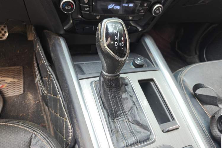 Used Geely Auto Vision X6 2016 1.3T CVT Flagship Model Gear Lever