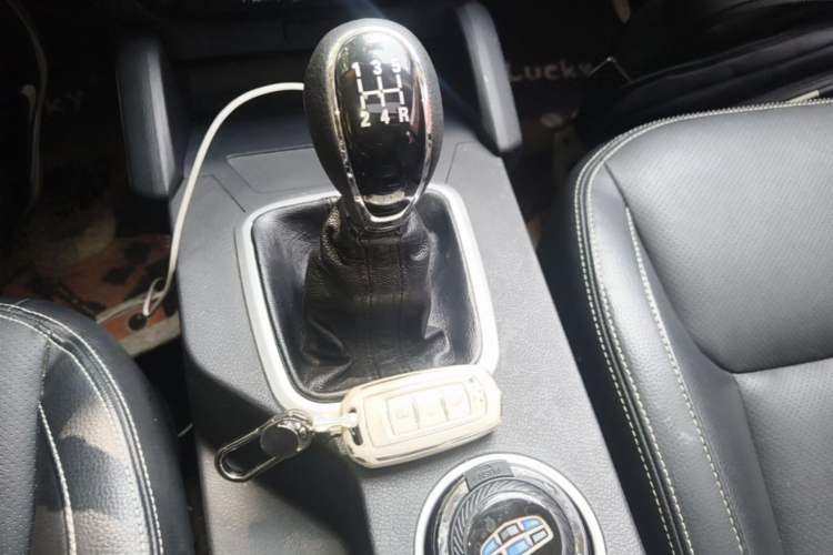 Used Geely Auto Vision X6 2016 1.8L Manual Luxury Model Gear Lever