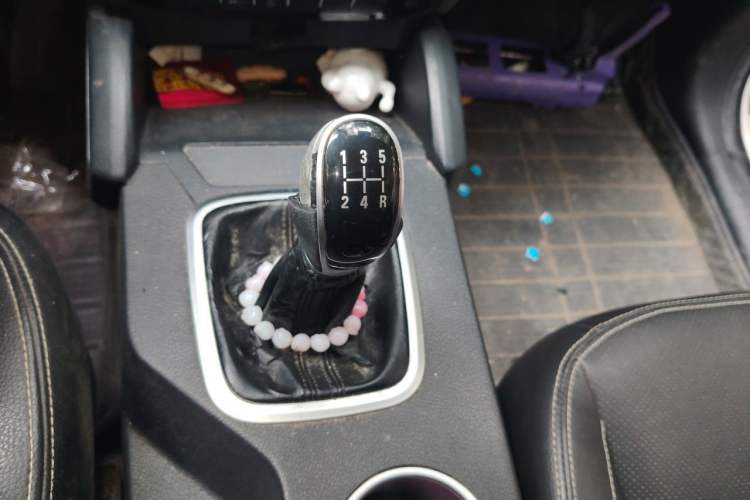 Used Geely Auto Vision X6 2016 1.8L Manual Luxury Model Gear Lever