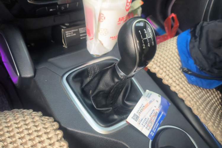 Used Geely Auto Vision X6 2016 1.8L Manual Luxury Model Gear Lever