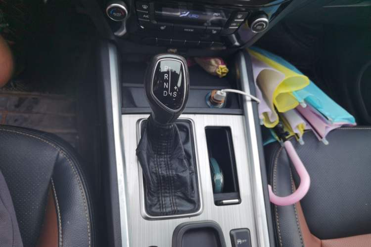Used Geely Auto Vision X6 2016 1.3T CVT Flagship Model Gear Lever