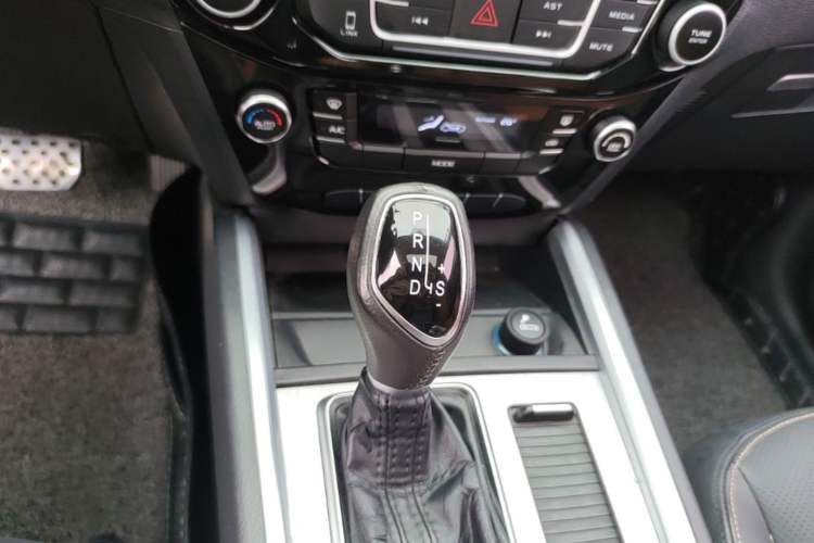 Used Geely Auto Vision X6 2016 1.3T CVT Luxury Model Gear Lever