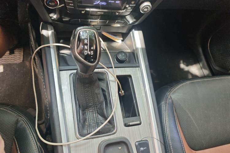 Used Geely Auto Vision X6 2016 1.3T CVT Flagship Model Gear Lever