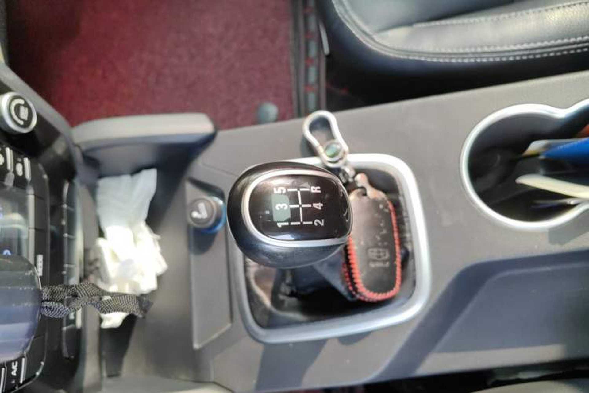 Used Geely Auto Vision X6 2016 1.8L Manual Luxury Model Gear Lever