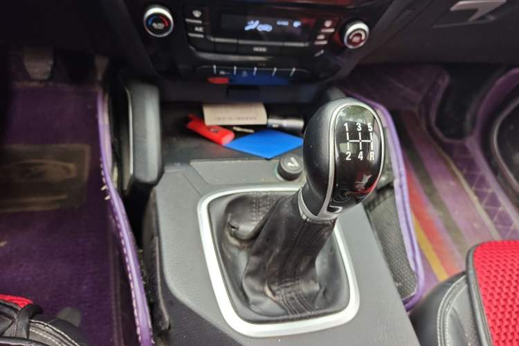 Used Geely Auto Vision X6 2016 1.8L Manual Luxury Model Gear Lever